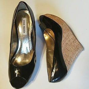 Steve Madden patent wedge heels